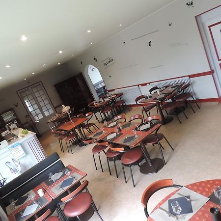 Hotel Restaurant Le Chalet Guemene-Penfao Ngoại thất bức ảnh